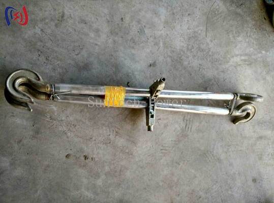 गुणवत्ता  Heavy Duty Dual Hook Steel Turnbuckle for Precise Tensioning with 5-100KN Rated Load on Transmission Tower Guy Wires कारखाना