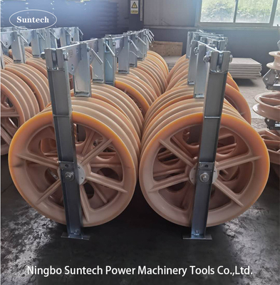 ट्रिपल कंस्ट्रक्शन कंडक्टर स्ट्रिंगिंग पोली नायलॉन ब्लॉक 60KN 660mm