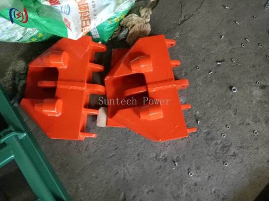 चार बंडल कंडक्टरों के लिए 130kN नामित भार हेडबोर्ड सटीक वर्ग विन्यास और बराबर तनाव वितरण के साथ