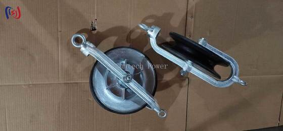 ट्रांसमिशन लाइनों पर सुरक्षित एंकरिंग के लिए 10-40KN नामित भार और एल्यूमीनियम शीव के साथ पेशेवर होल्ड डाउन वायर ब्लॉक