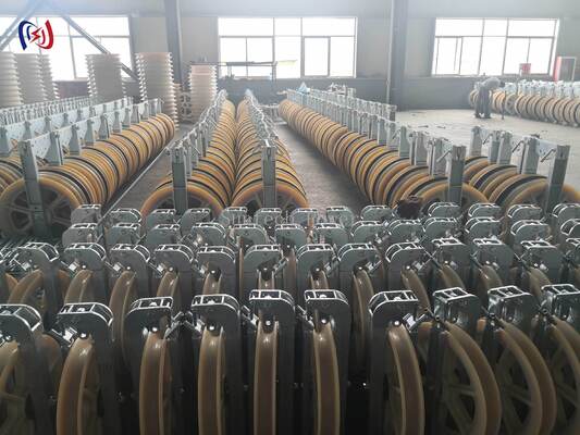 व्यावसायिक हेलीकॉप्टर स्ट्रिंगिंग ब्लॉक Φ508×75 शीव और एरियल कंडक्टर स्थापना के लिए 1-5 शीव के साथ