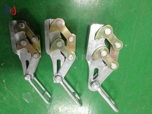 11-15 मिमी के तारों और संक्षारण प्रतिरोधी के लिए 10-30KN रेटेड लोड के साथ पेशेवर डबल कैम पृथ्वी तार ग्रिपर आओ साथ क्लैंप