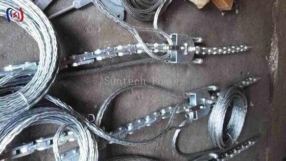 100-180KN रेटेड लोड, सटीक त्रिकोणीय ज्यामिति और संक्षारण प्रतिरोधी एल्यूमीनियम मिश्र धातु के साथ तीन बंडल कंडक्टरों के लिए पेशेवर हेडबोर्ड