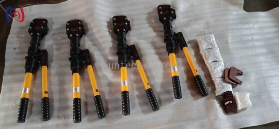 उच्च वोल्टेज बिजली और तांबे के केबलों पर साफ कटौती के लिए पेशेवर 80KN हाइड्रोलिक केबल कटर