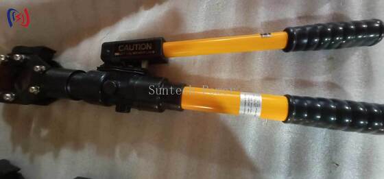 उच्च वोल्टेज बिजली और तांबे के केबलों पर साफ कटौती के लिए पेशेवर 80KN हाइड्रोलिक केबल कटर