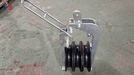 हेलीकॉप्टर स्ट्रिंगिंग ब्लॉक गाइड रस्सी की स्थापना के लिए