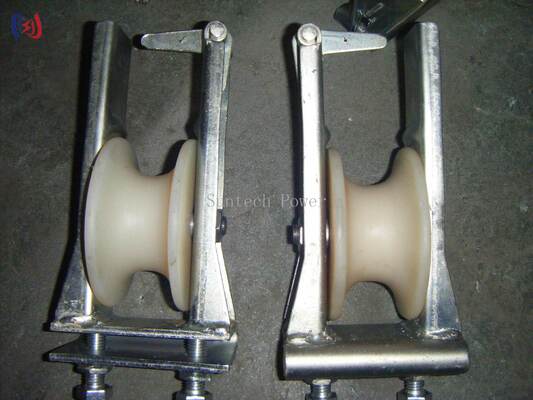 25-400 मिमी के लिए डबल शीव स्ट्रिंगिंग ब्लॉक 5-20KN लोड और जस्ती स्टील फ्रेम के साथ कंडक्टर