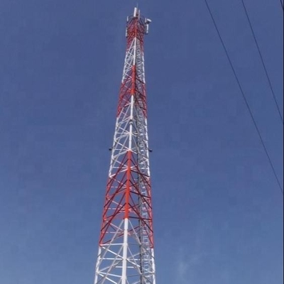 गर्म डुबकी जस्ती ब्रैकेट के साथ 3 पैर कोणीय 330KV दूरसंचार स्टील टॉवर