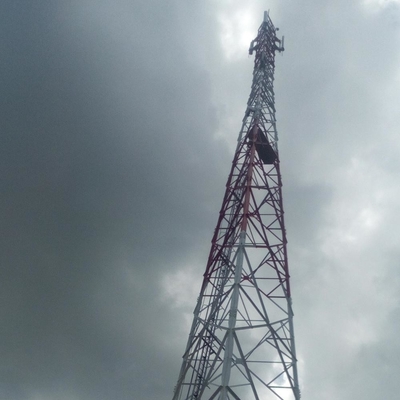 संचार के लिए जस्ती 220kv जाली संरचना ट्रांसमिशन टॉवर