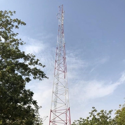 ब्रैकेट के साथ जस्ती इस्पात कोण ट्यूबलर दूरसंचार एंटीना टॉवर